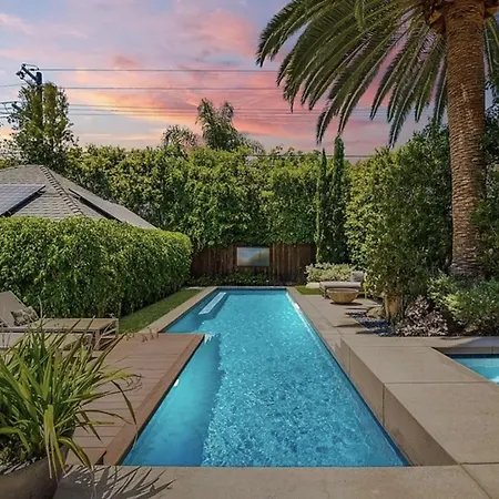 Oasis Villa With Heated Pool & Spa